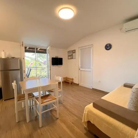 One Bedroom With Sea View 4 Apartman *