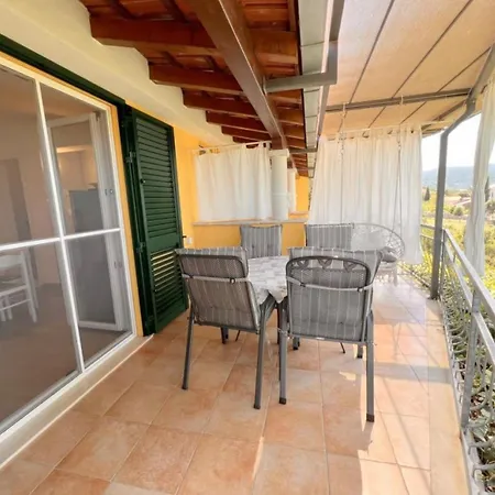 Apartman One Bedroom With Sea View 4 Lovište